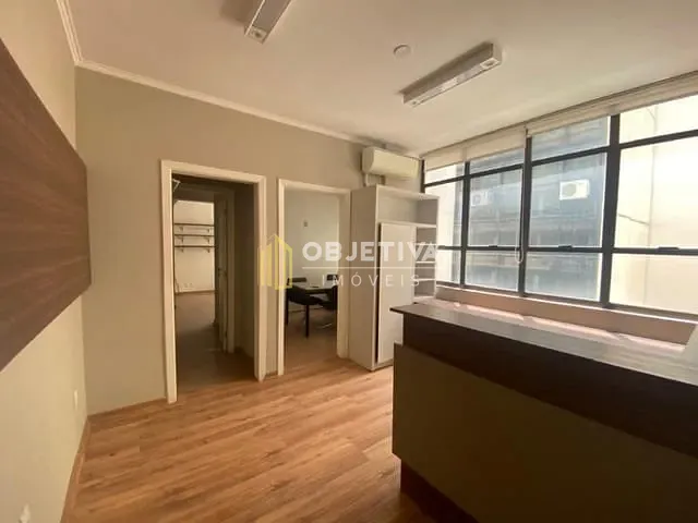 Sala à venda, no bairro Centro Histórico em Porto Alegre