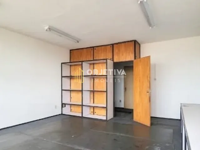 Sala à venda, no bairro São Geraldo em Porto Alegre