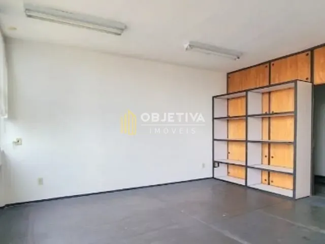 Sala à venda, no bairro São Geraldo em Porto Alegre