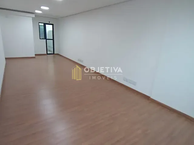Sala para alugar, no bairro Menino Deus em Porto Alegre