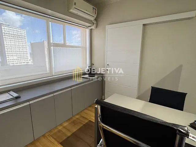 Sala para alugar, no bairro Centro Histórico em Porto Alegre