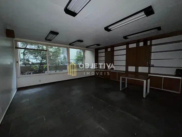 Sala para alugar, no bairro Mont Serrat em Porto Alegre