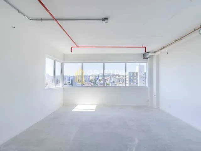 Sala à venda, no bairro Santana em Porto Alegre