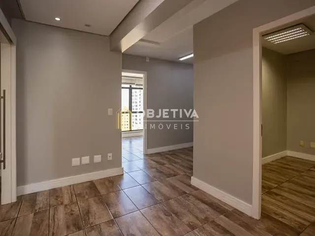 Sala para alugar, no bairro Petrópolis em Porto Alegre