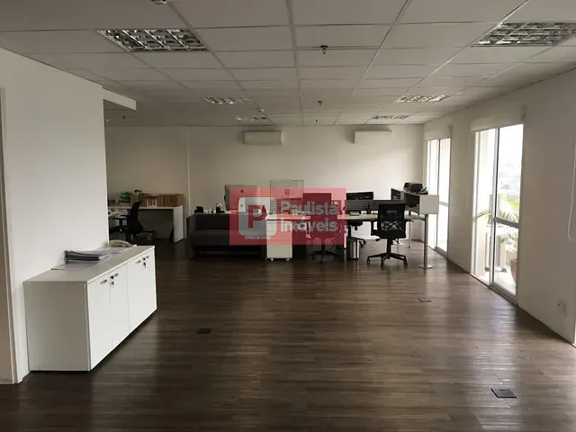 Sala com 178m², para alugar, no bairro Jardim Dom Bosco em São Paulo