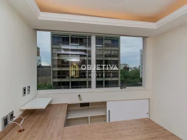 Sala à venda ou para alugar, no bairro Moinhos de Vento em Porto Alegre