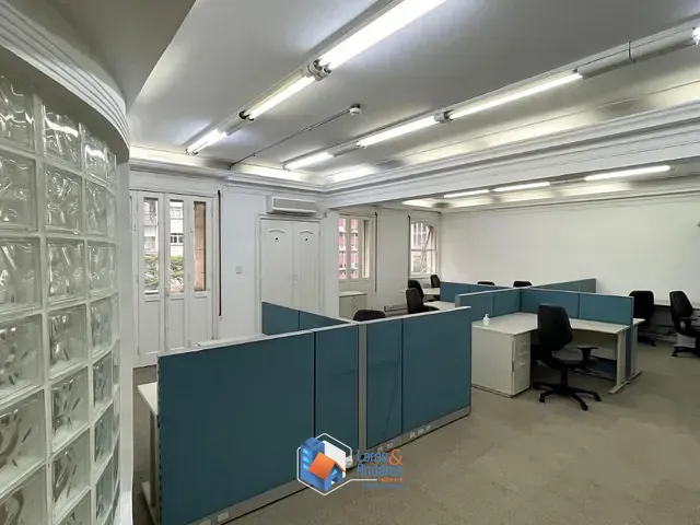 Sala com 267m², à venda, no bairro República em São Paulo