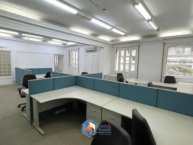 Sala com 267m², à venda, no bairro República em São Paulo