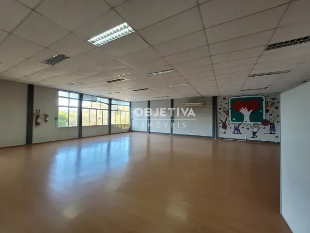Sala para alugar, no bairro Jardim do Salso em Porto Alegre
