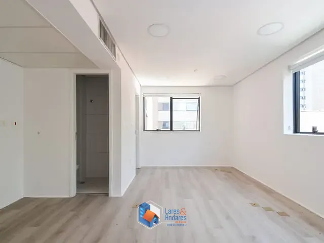 Sala com 30m², à venda, no bairro Cerqueira César - Jardim América em São Paulo