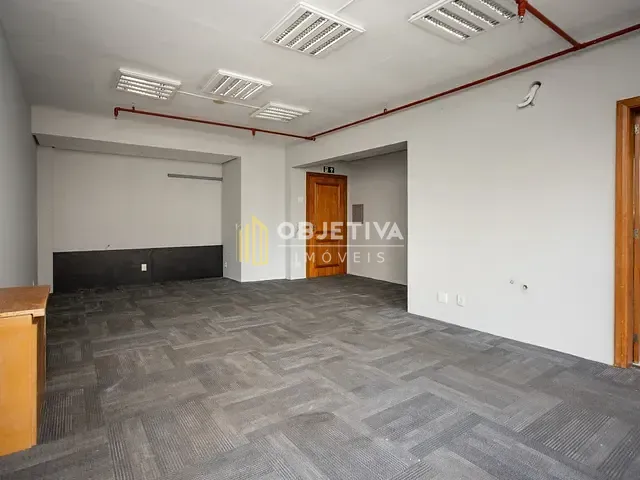Sala para alugar, no bairro Petrópolis em Porto Alegre