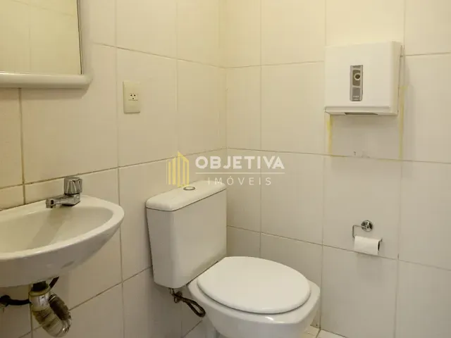 Sala para alugar, no bairro Petrópolis em Porto Alegre