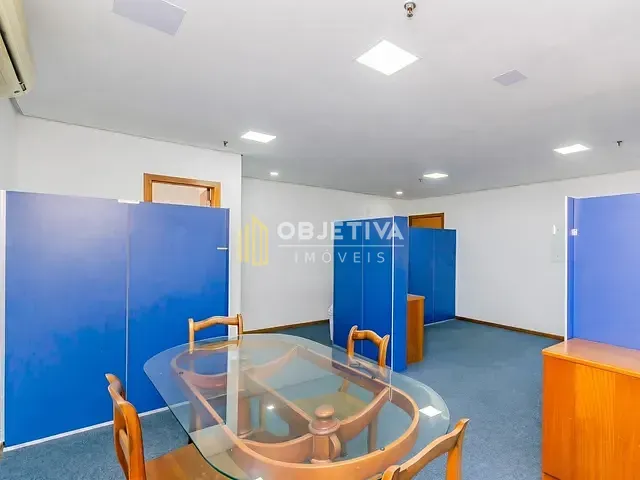 Sala para alugar, no bairro Floresta em Porto Alegre
