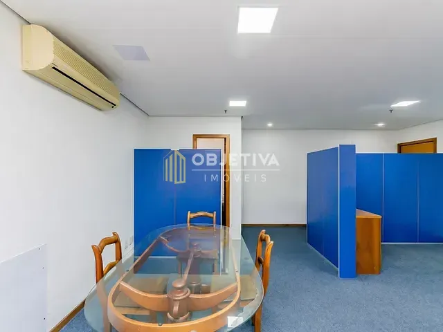 Sala para alugar, no bairro Floresta em Porto Alegre