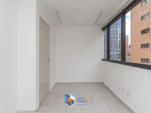 Sala com 44m², à venda, no bairro Indianópolis em São Paulo