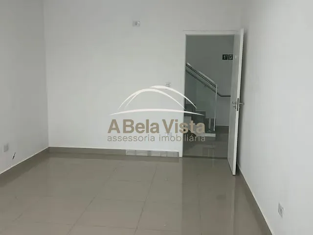Sala com 25m², para alugar, no bairro Vila Osasco em Osasco