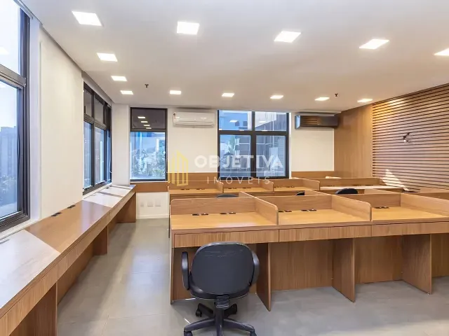 Sala para alugar, no bairro Floresta em Porto Alegre