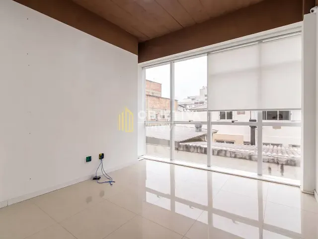 Sala para alugar, no bairro Petrópolis em Porto Alegre