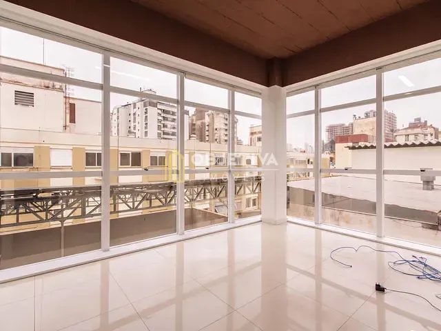 Sala para alugar, no bairro Petrópolis em Porto Alegre