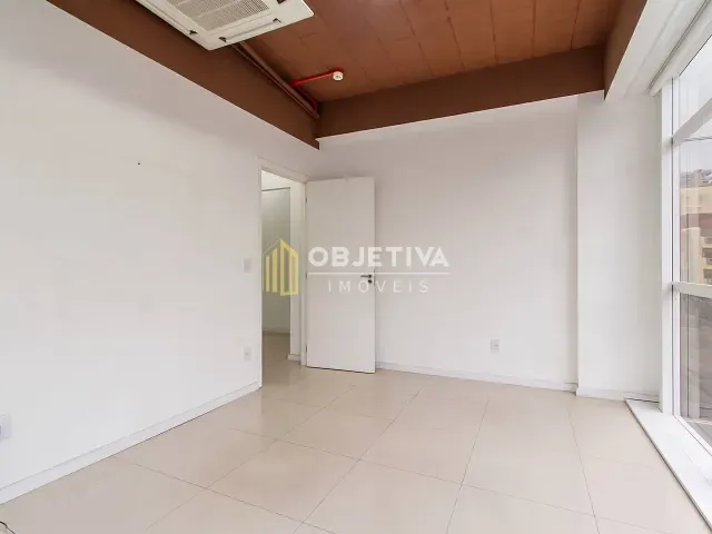 Sala para alugar, no bairro Petrópolis em Porto Alegre