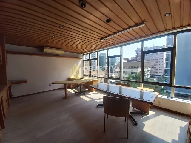 Sala para alugar, no bairro Auxiliadora em Porto Alegre
