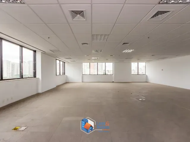 Sala com 300m², à venda, no bairro Parque Industrial Tomas Edson em São Paulo