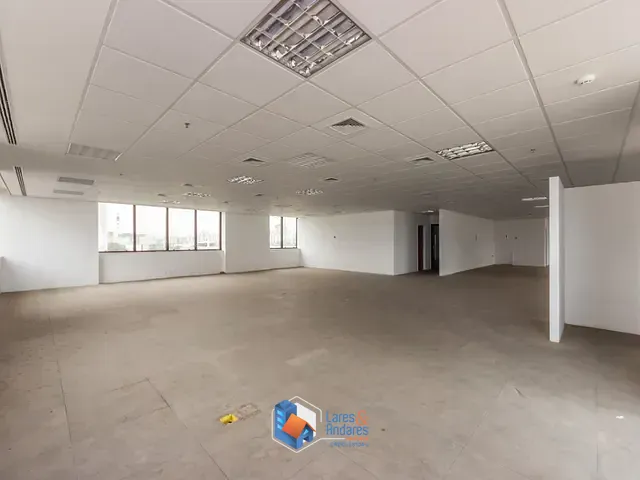 Sala com 300m², à venda, no bairro Parque Industrial Tomas Edson em São Paulo