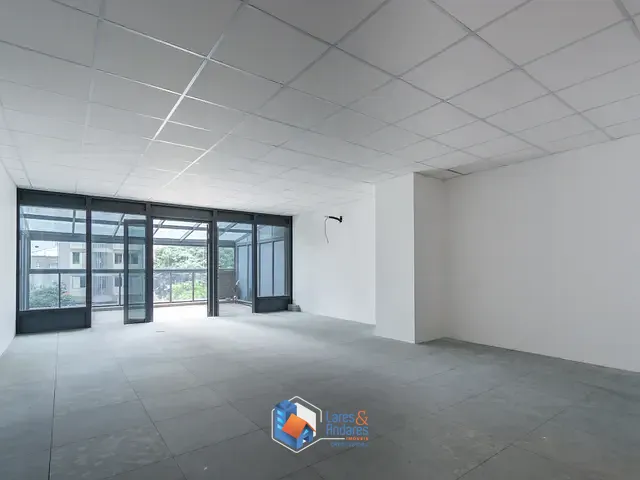 Sala com 83m², à venda, no bairro Jardim Paulista em São Paulo