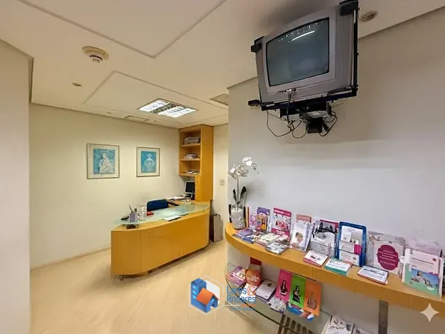 Sala com 47m², à venda, no bairro Moema em São Paulo