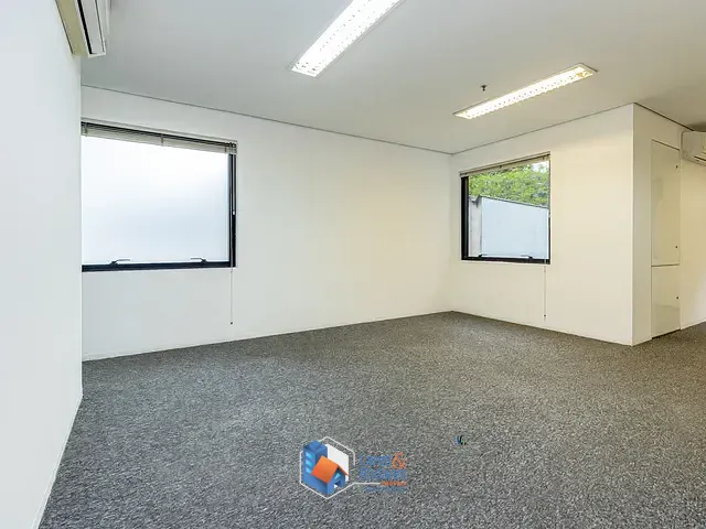 Sala com 90m², à venda, no bairro Cerqueira César em São Paulo