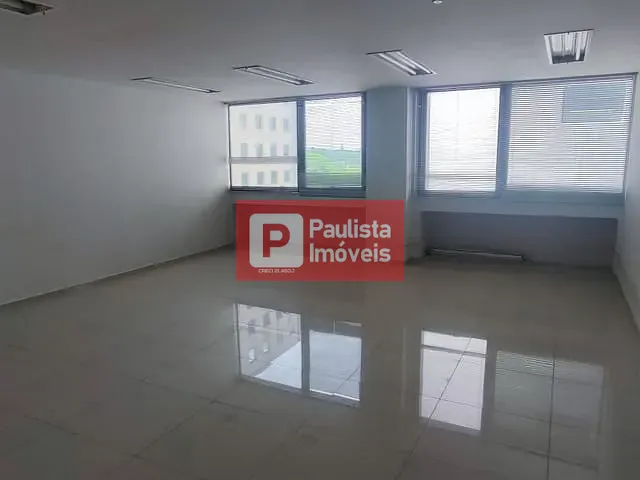 Sala com 72m², para alugar, no bairro Santo Amaro em São Paulo