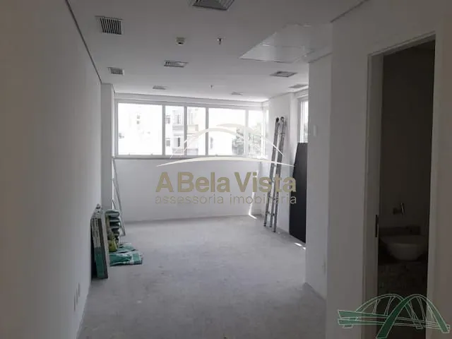 Sala para alugar, no bairro Santana em São Paulo