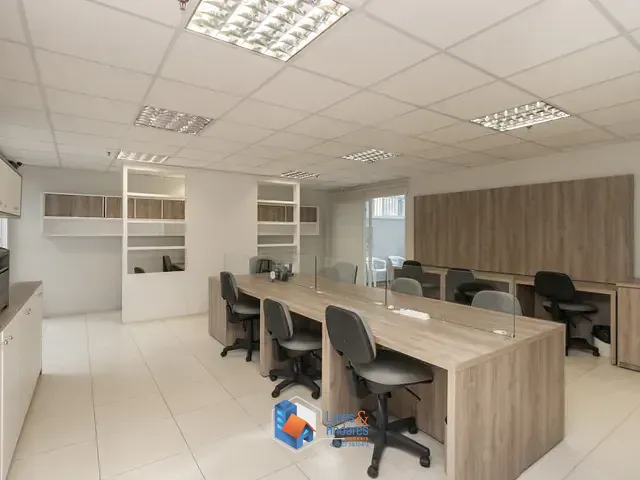 Sala com 76m², à venda, no bairro Jardim Paulista em São Paulo