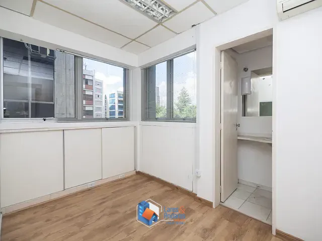 Sala com 71m², à venda, no bairro Santa Cecília em São Paulo