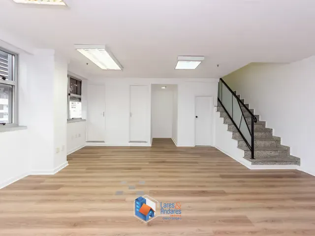 Sala com 211m², à venda, no bairro Indianópolis em São Paulo