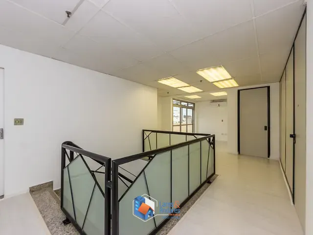 Sala com 211m², à venda, no bairro Indianópolis em São Paulo
