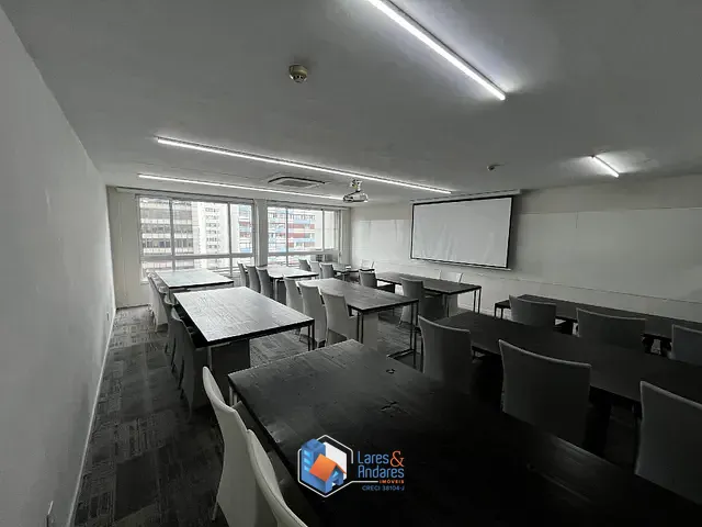 Sala com 332m², à venda, no bairro Jardin Paulista em São Paulo