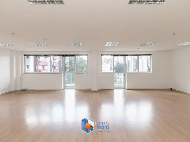 Sala com 82m², à venda, no bairro Vila Andrade em São Paulo