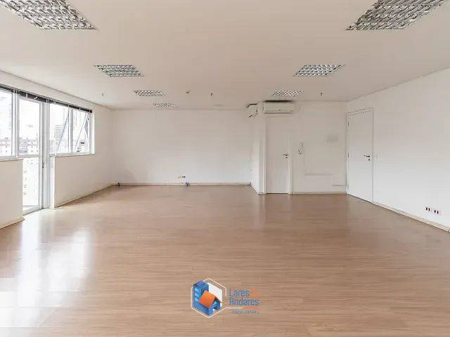 Sala com 82m², à venda, no bairro Vila Andrade em São Paulo