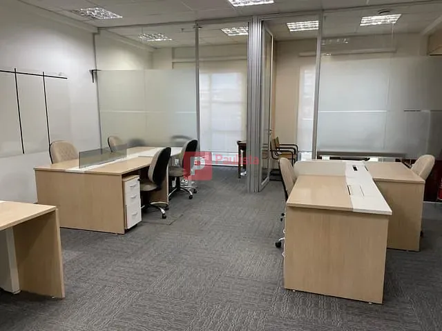 Conjunto comercial com 155m², para alugar, no bairro Vila Cordeiro em São Paulo