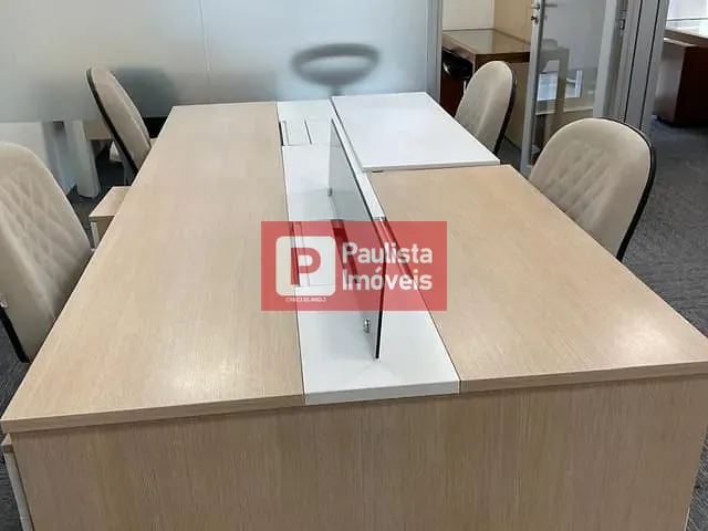 Conjunto comercial com 155m², para alugar, no bairro Vila Cordeiro em São Paulo