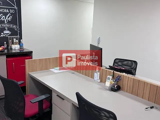 Sala à venda ou para alugar, no bairro Santo Amaro em São Paulo