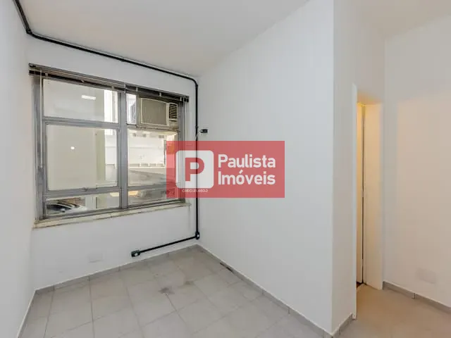 Sala à venda ou para alugar, no bairro Santo Amaro em São Paulo