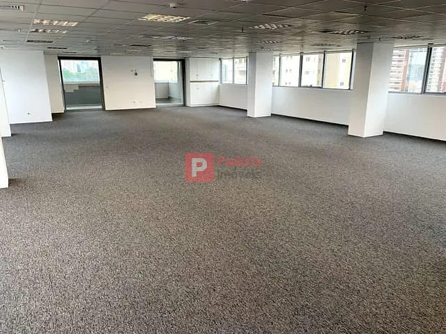Sala para alugar, no bairro Chácara Santo Antônio em São Paulo