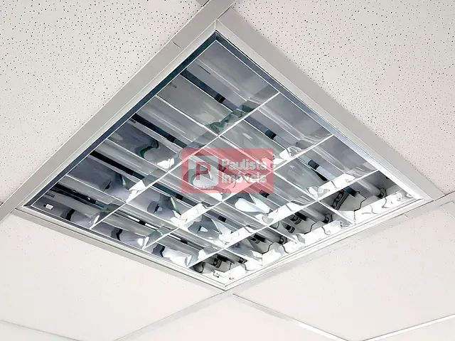 Sala para alugar, no bairro Chácara Santo Antônio em São Paulo