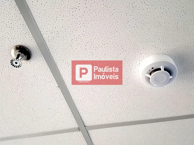 Sala para alugar, no bairro Chácara Santo Antônio em São Paulo