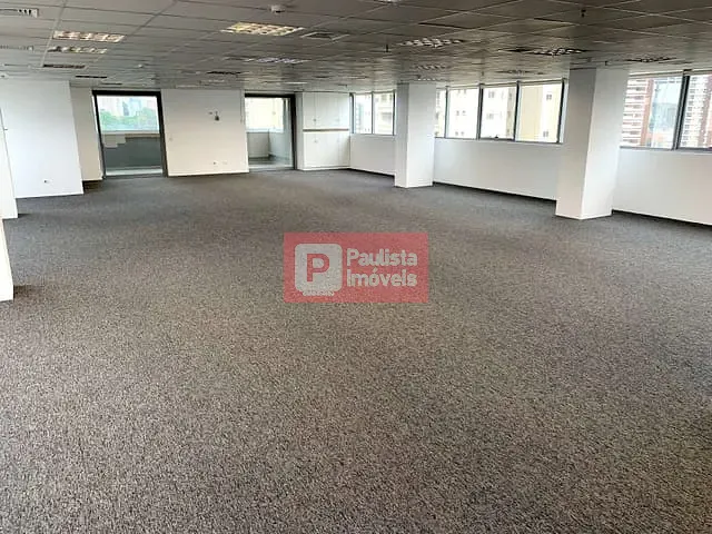 Sala para alugar, no bairro Chácara Santo Antônio em São Paulo