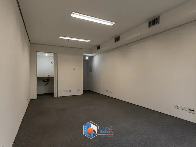 Sala com 31m², à venda, no bairro Jardim Paulista em São Paulo