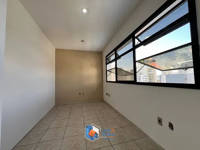 Sala com 40m², à venda, no bairro Bosque da Saúde em São Paulo