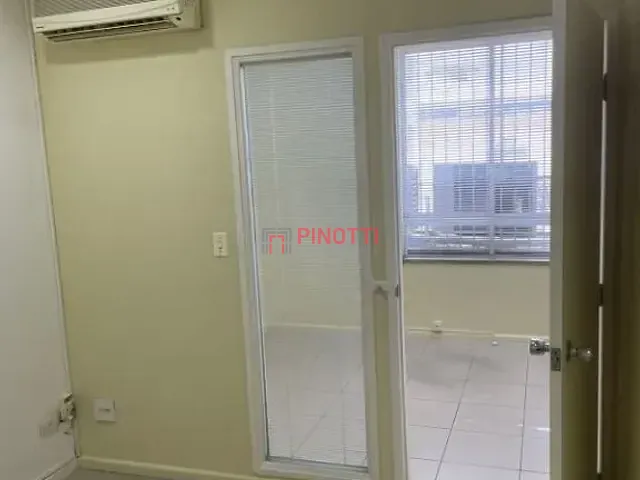 Sala à venda, no bairro Centro em São Bernardo do Campo